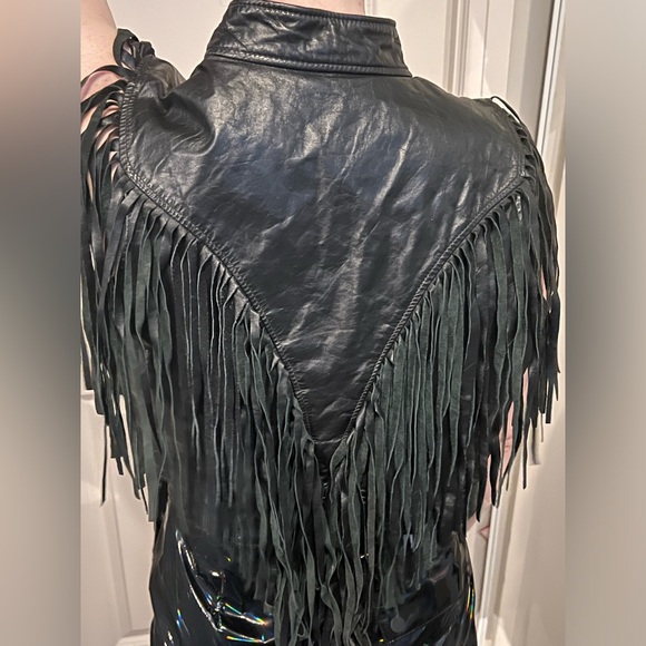 Handmade leather fringe vest - Picture 4 of 4